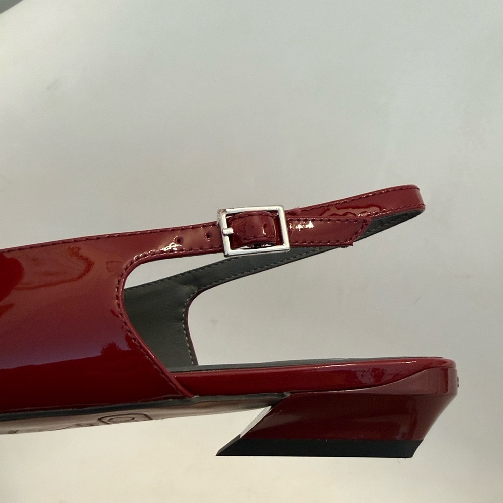 Red Heels - Picture 7 of 15
